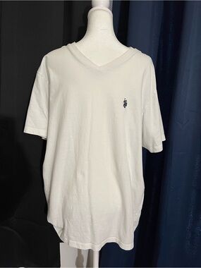 U.S. Polo Assn. White V-Neck T-Shirt Men’s Large Embroidered Pony Logo